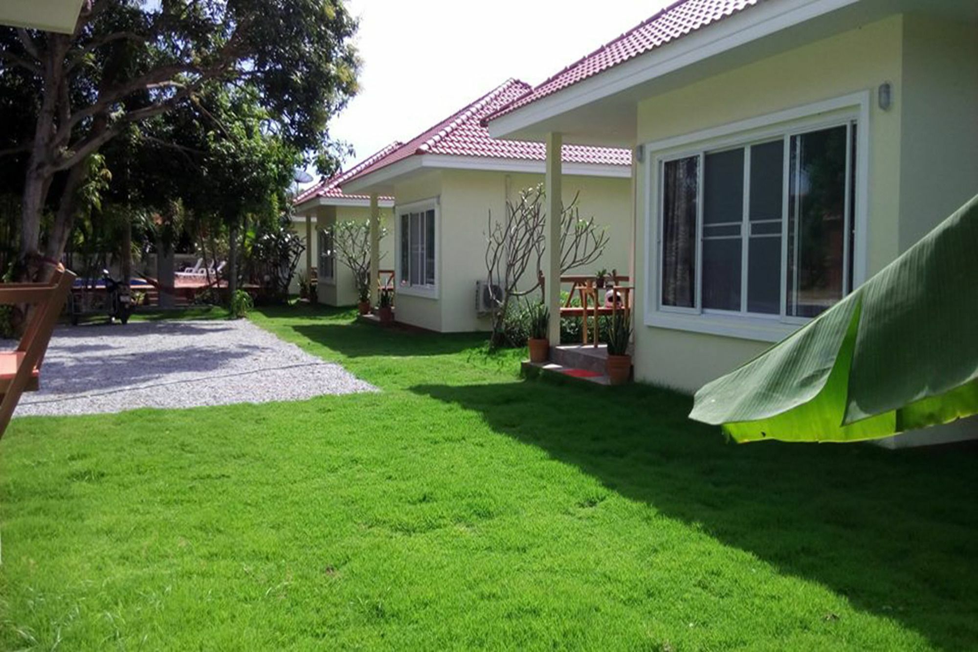 Pat'S Hideaway Bungalows Rayong Exterior foto