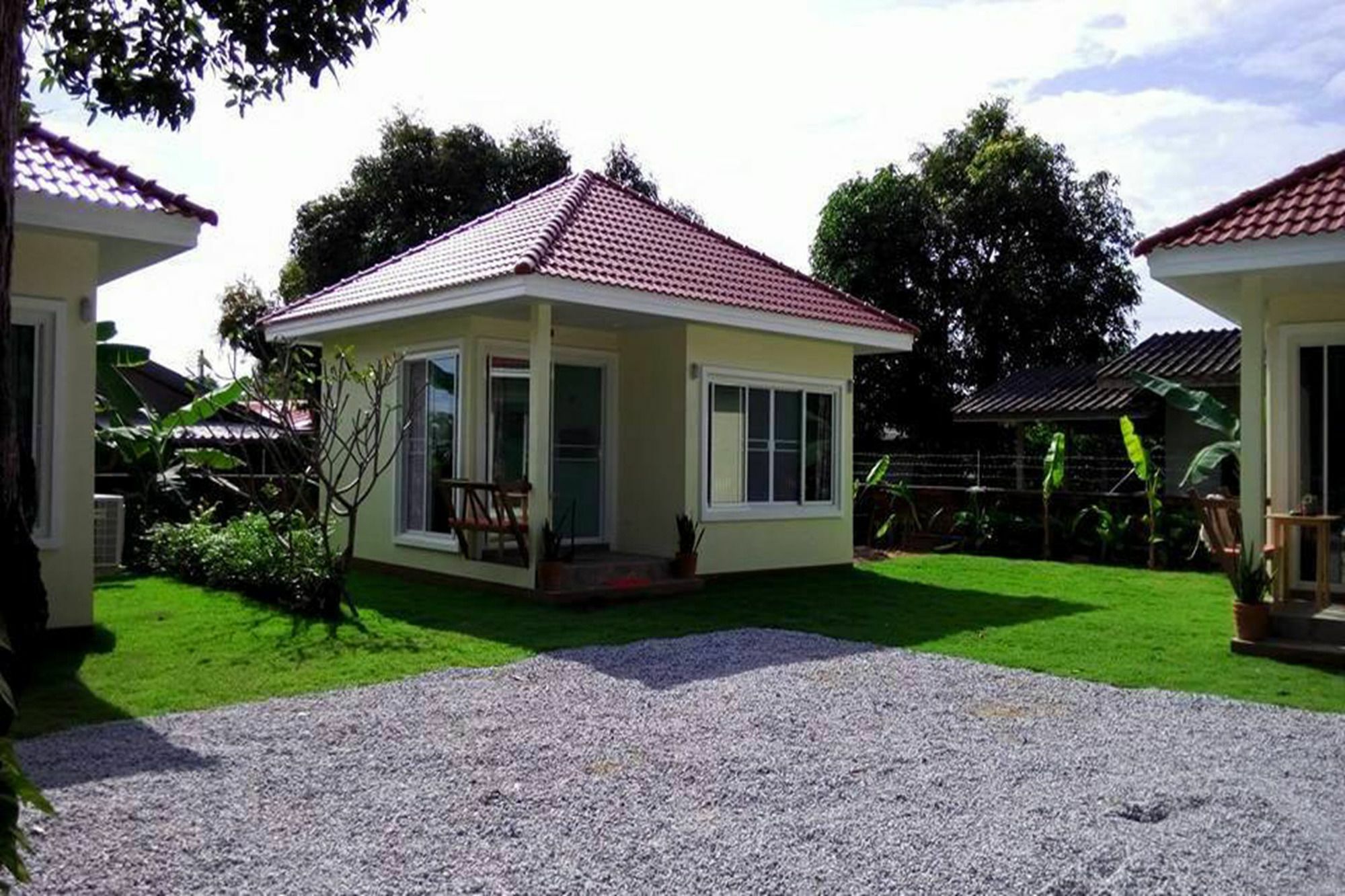 Pat'S Hideaway Bungalows Rayong Exterior foto